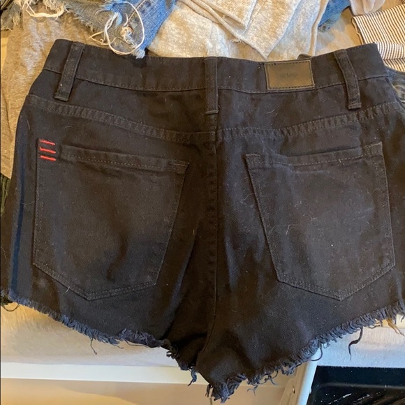 Shorts - Picture 3 of 3